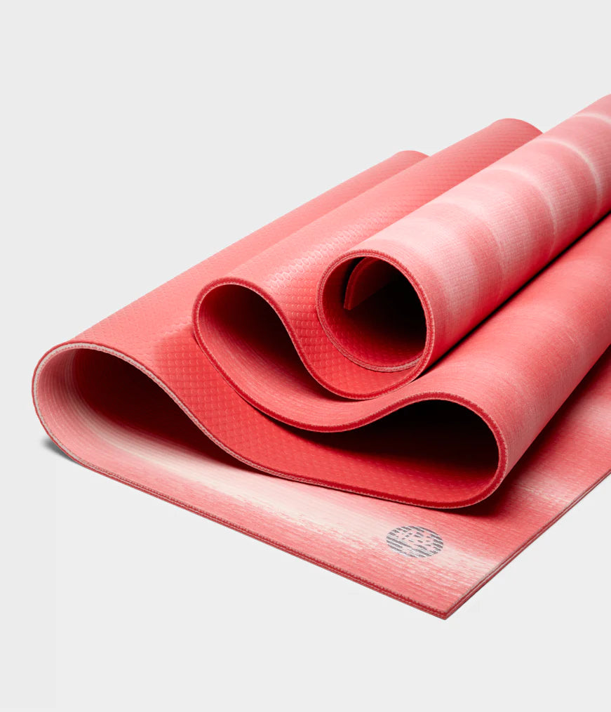 Maduka-Mats-Pro71-Deep-Coral-Colorfields_4_1024x1024_2x