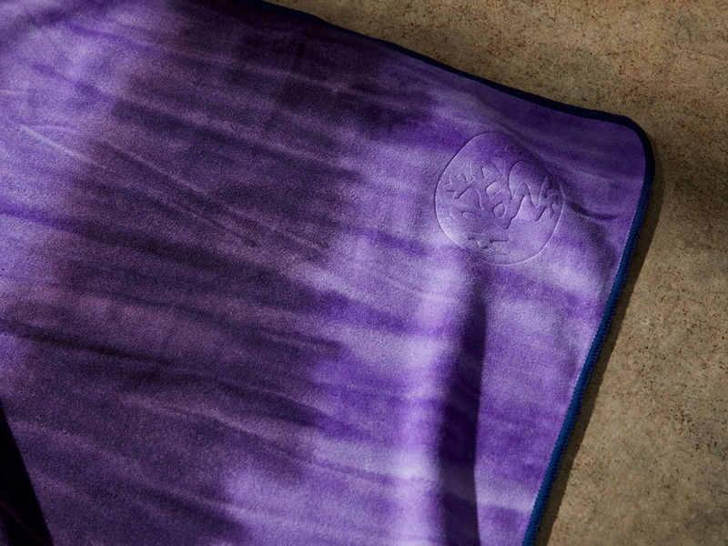 Khăn trải thảm Yoga Manduka eQua Mat Long Towel